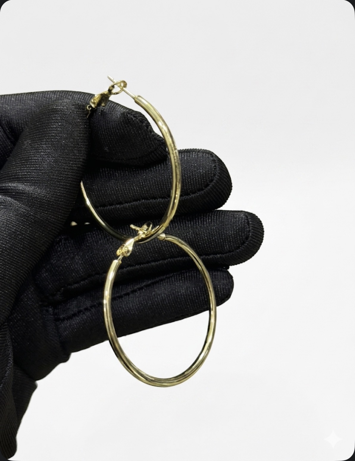 Round-hoop earrings