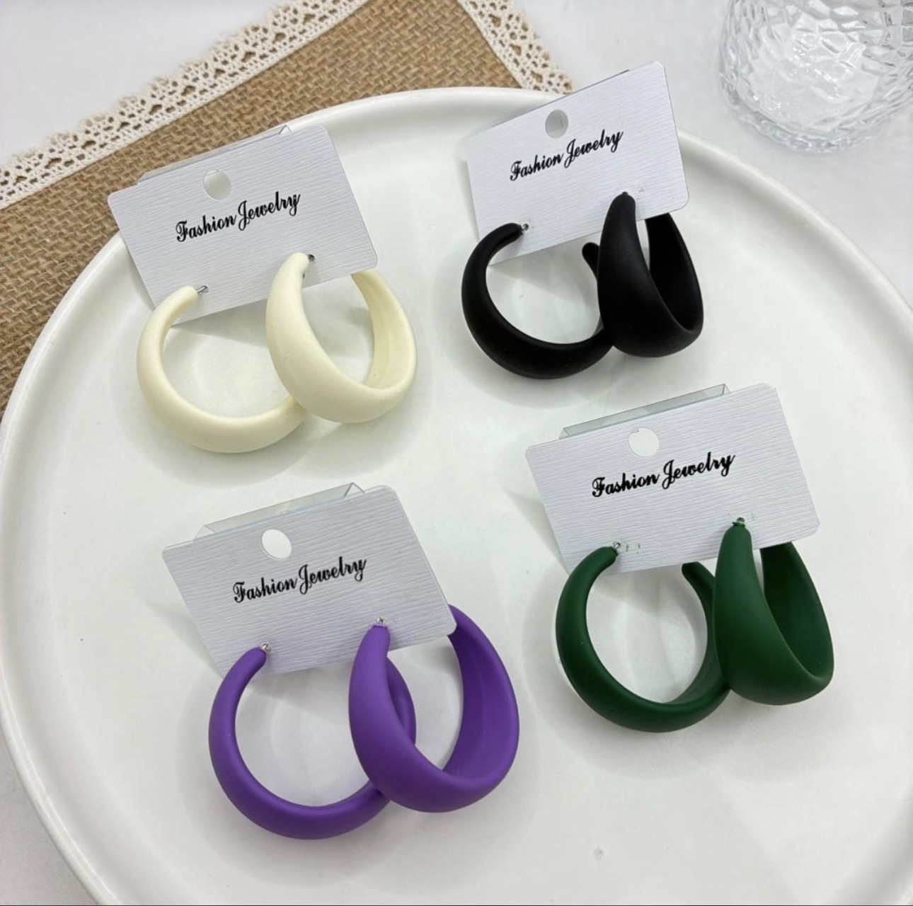 Matte Enamel C-Hoop Earrings 1piece