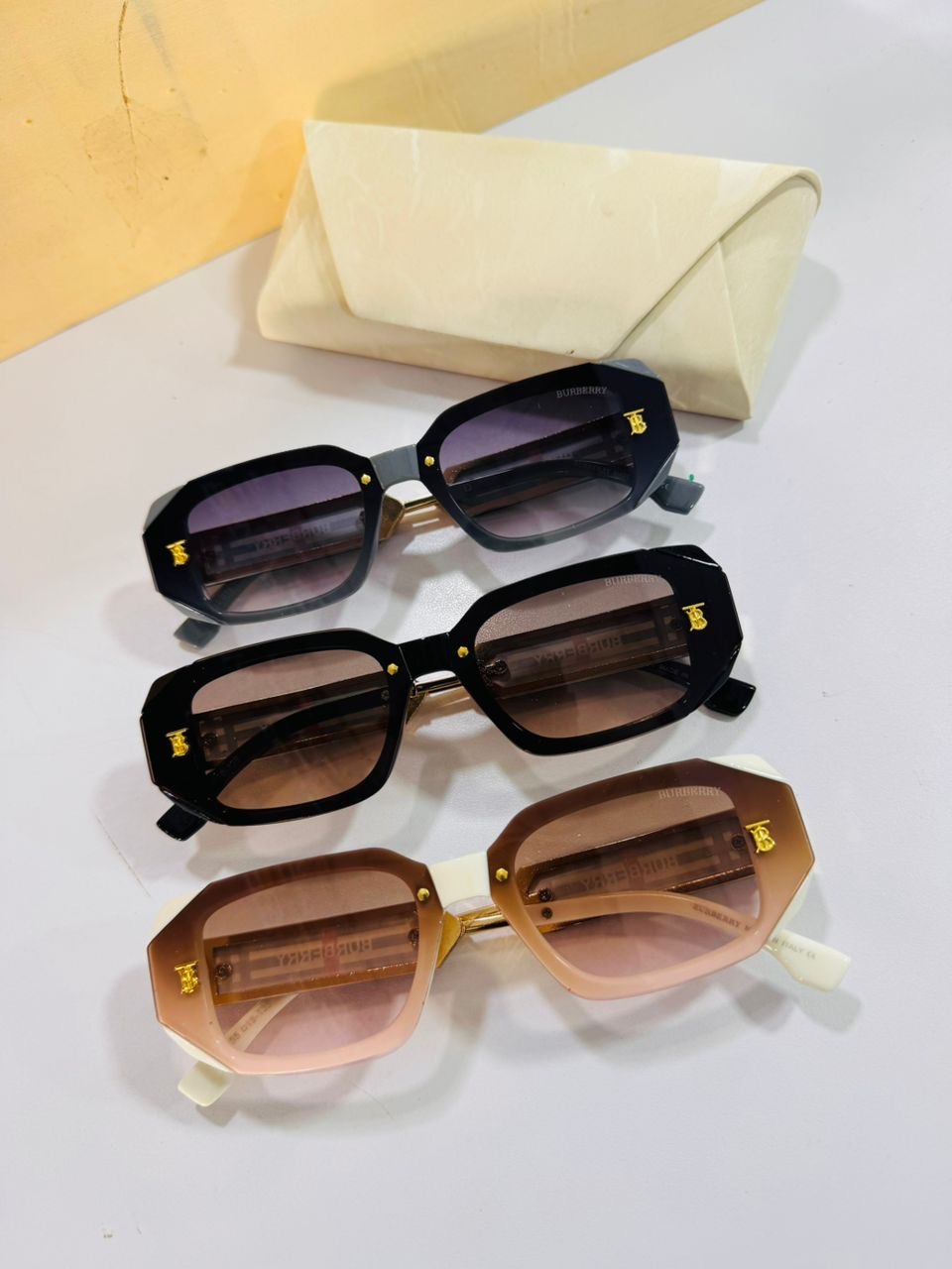 Burberry. Sunglasses